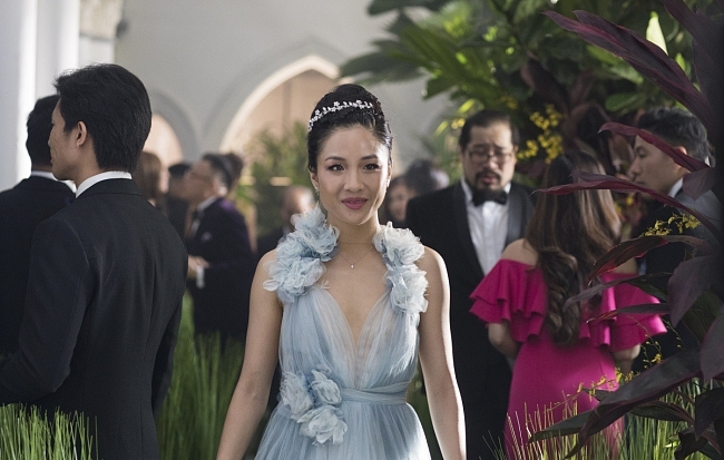 Почему «Безумно богатые азиаты» – самый обсуждаемый и модный фильм сезона? фото № 2