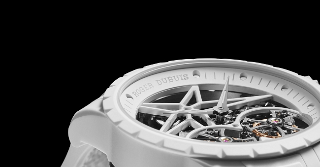 Будущее рядом: часы Roger Dubuis с люминесцентным корпусом и ремешком фото № 1