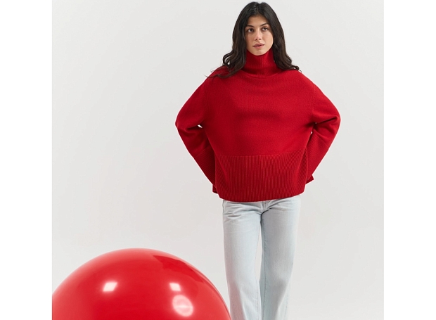 Fashion-дайджест: коллекция цветного трикотажа Present & Simple, коллаборация MELLOW x Post Wintour и другие новости