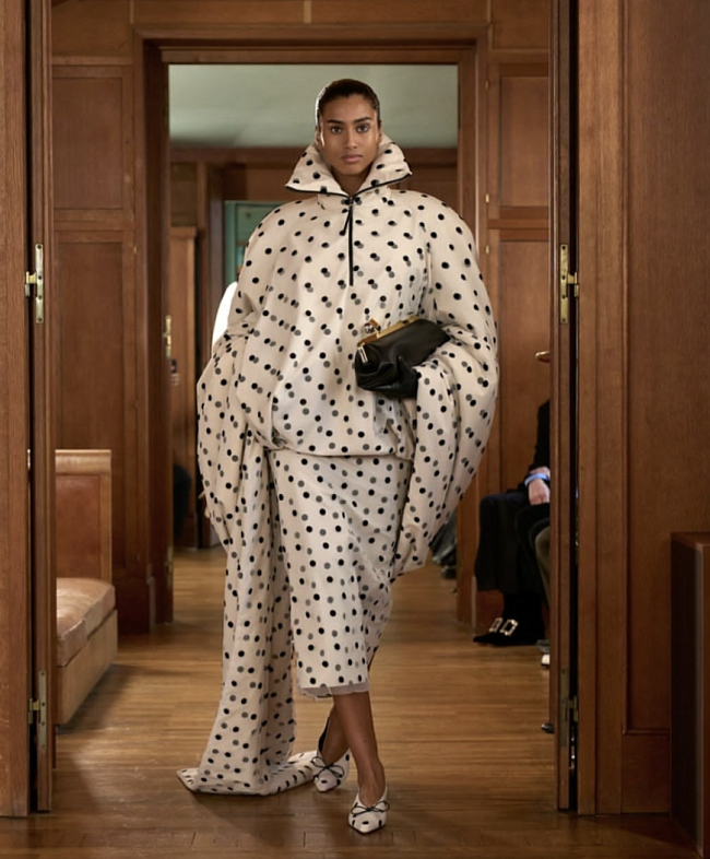 Jacquemus SS'25 фото № 1