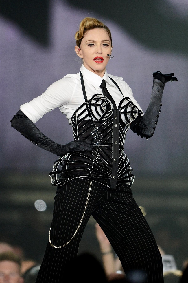 Мадонна в рамках тура MDNA Tour, 2012 год фото № 4