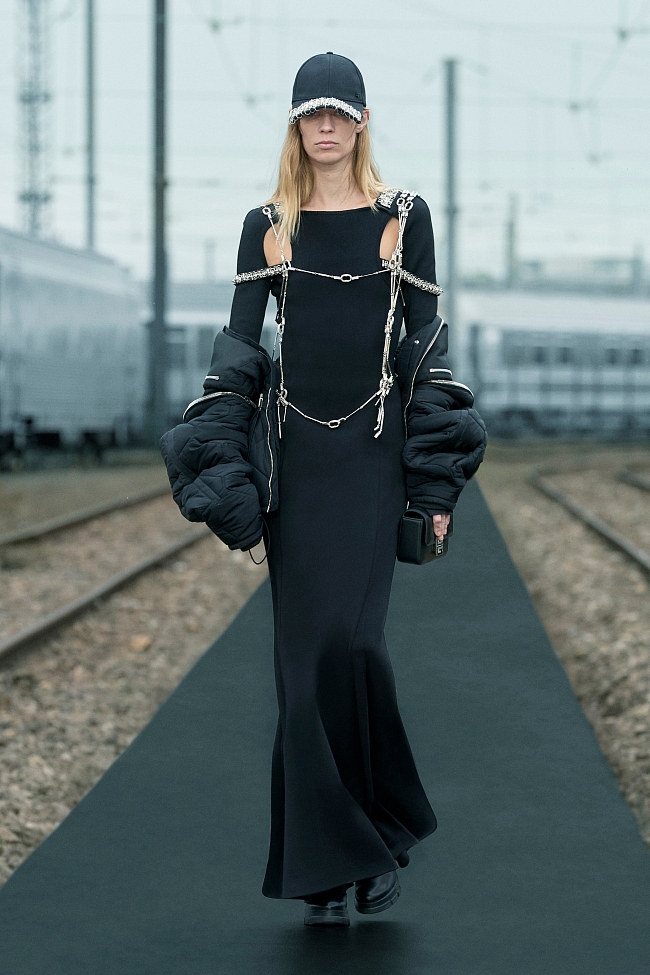 Givenchy весна-лето 2022 фото № 20