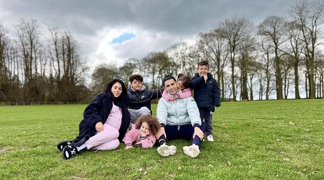Джорджина Родригес, Криштиану Роналду и их дети. Фото: @georginagio фото № 3