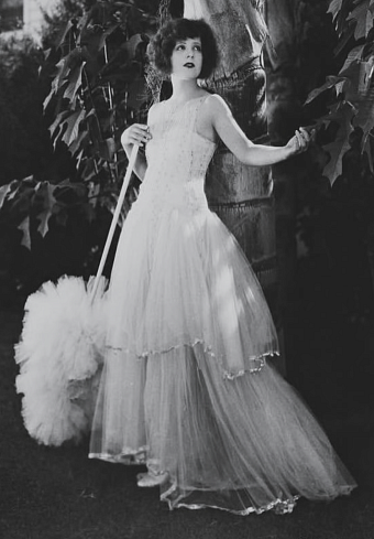 it girl энциклопедия: от джейн биркин до эддисон рей фото № 1 It girl энциклопедия: от Джейн Биркин до Эддисон Рей фото № 1