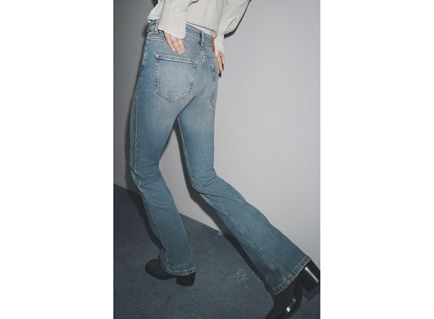 Джинсы bootcut: компромисс между skinny и baggy