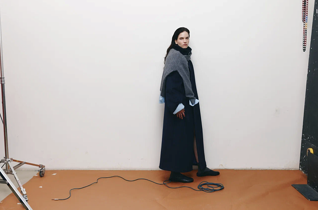 Fashion-дайджест: кампейн 12 STOREEZ, новые модели JENЁK и другие новости фото № 5