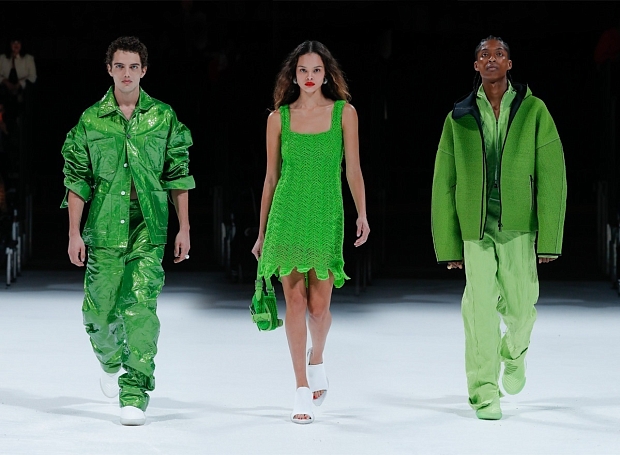Какие цвета пришли на замену фирменному зеленому в коллекции Salon 03 Bottega Veneta?