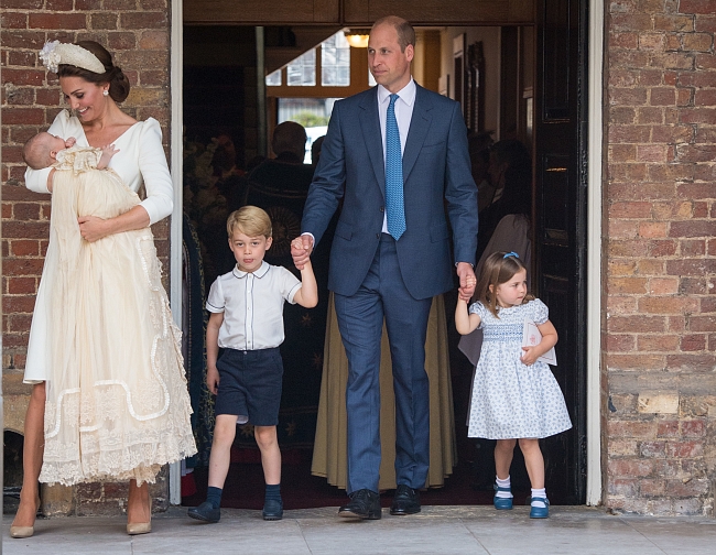 В сети появился редкий снимок младшего сына Кейт Миддлтон и принца Уильяма фото № 1