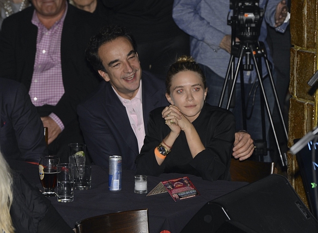 Мэри-Кейт Олсен и Оливье Саркози завершили развод в Zoom фото № 1