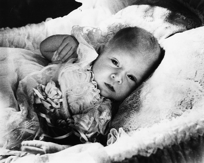 Первый портрет принца Чарльза в Букингемском дворце, январь 1949 года фото № 5