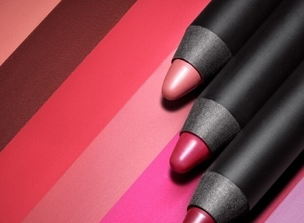 Самое лучшее: восемь летних помад и блесков для губ
