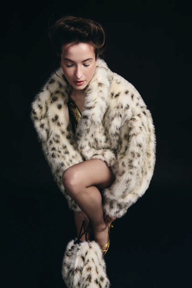 Fashion-дайджест: коллекция Kalmanovich Holiday, новогодний дроп Qari Qris и другие новости фото № 21