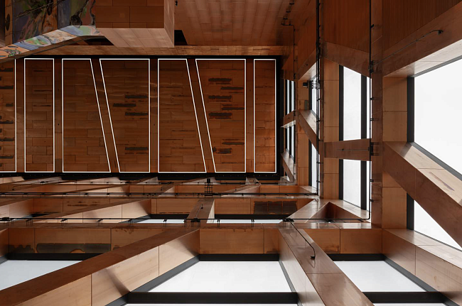 Атриум музея «ЗИЛАРТ» фото № 3