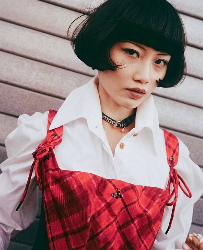 Обратная сторона влияния соцсетей на бьюти-индустрию: как тренды могут навредить здоровью и состоянию кожи фото № 8