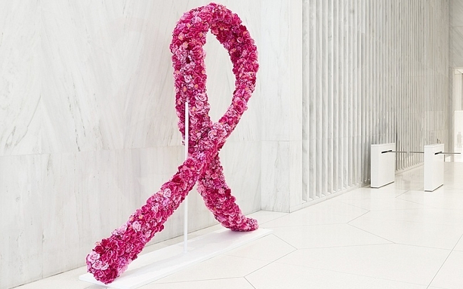 Estée Lauder Companies запускает ежегодную кампанию по борьбе с раком груди фото № 4