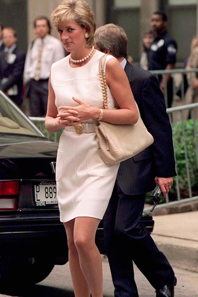Принцесса Диана с сумкой Prada,1996 фото № 6