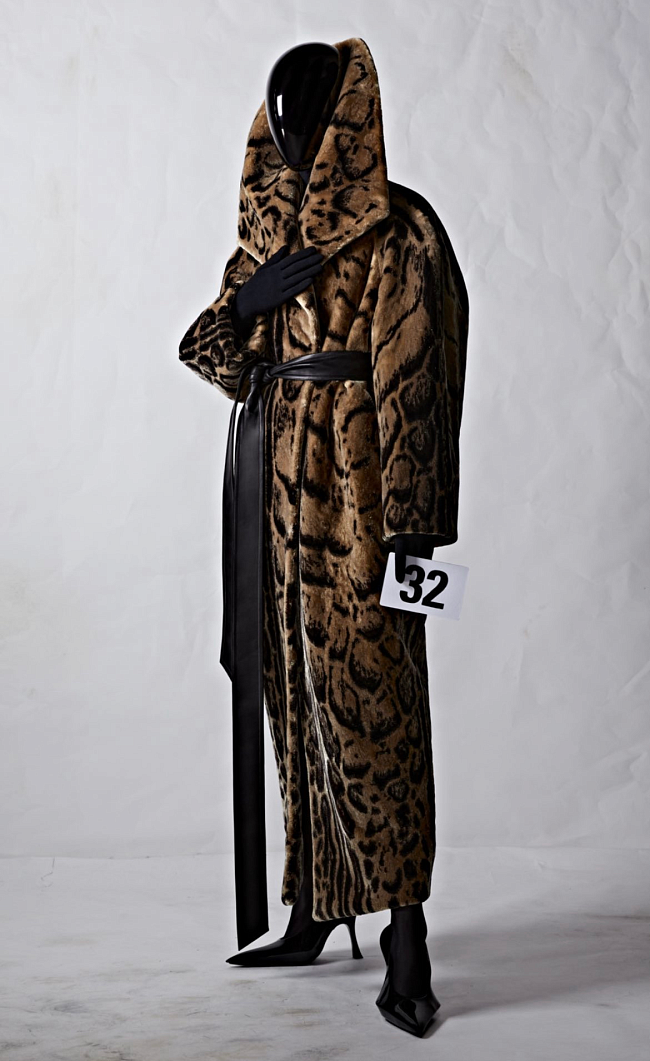 Balenciaga Couture осень-зима 2022/23 фото № 17