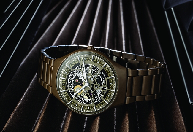 Цвет времени: Rado выпустили часы в матовом оливковом оттенке фото № 4