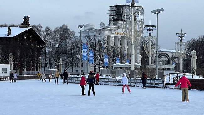 Tele2 приглашает клиентов на каток ВДНХ фото № 2