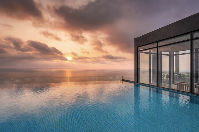 Travel-дайджест: арт-тур от Rosewood Hong Kong, ритуалы красоты в Passalacqua и открытие курорта Nammos Resort AMAALA фото № 3