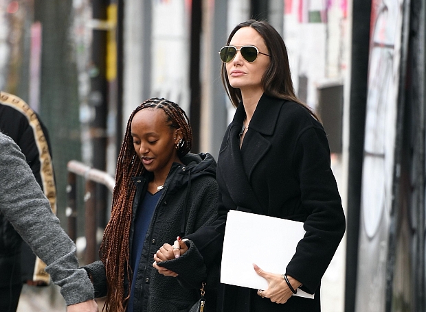 Анджелина Джоли и ее дочь Захара показали стильный парный образ