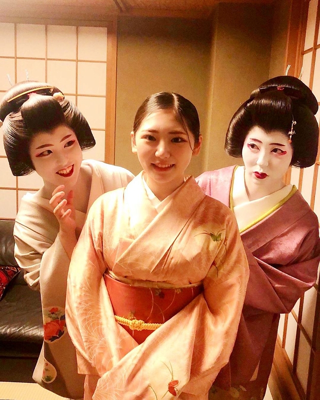 Кто такие гейши и чем они известны в японской культуре? Фото: @mi_chanmiyo34 фото № 8