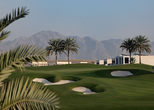 Дайджест путешествий: открытие Tivoli LA VIE Muscat Hotel & Residences, майские праздники в The Ritz-Carlton Maldives, Fari Islands и коллаборация Ikos x MINI фото № 3