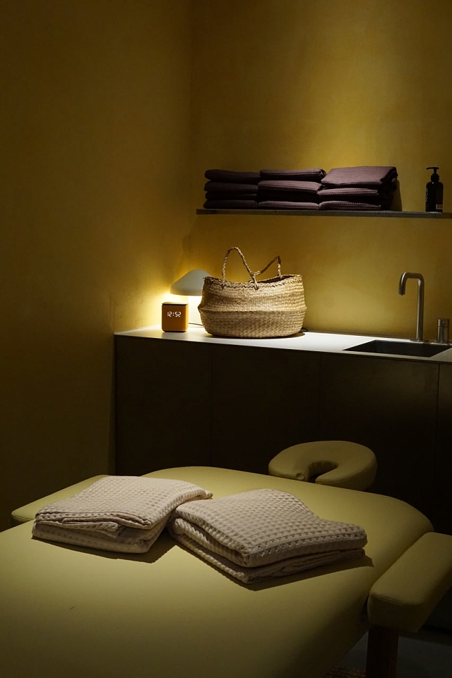 Бьюти-дайджест: 135-летие Académie Scientifique de Beauté, новые программы ухода в клинике эстетической медицины КЛАЗКО, парфюм от BYBOZO Paris фото № 10