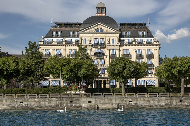 Travel-дайджест: переосмысленный велнес на курорте Velassaru Maldives, открытие The Standard в Паттайе и новые бранчи в Banyan Tree Dubai фото № 16