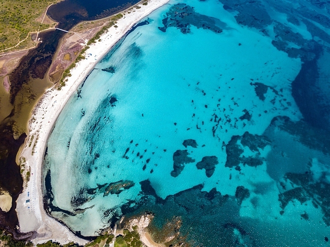 Посмотрите на лучший пляж Сардинии, где откроется новый курорт Baglioni Resort Sardinia фото № 1