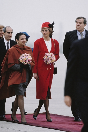 Принцесса Диана во время своей поездки во Францию, 1988 год фото № 7
