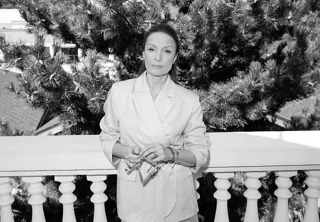 Евгения Поповa: «Помогая другим, мы обогащаем собственную жизнь и наполняем светом пространство, в котором живем» фото № 2