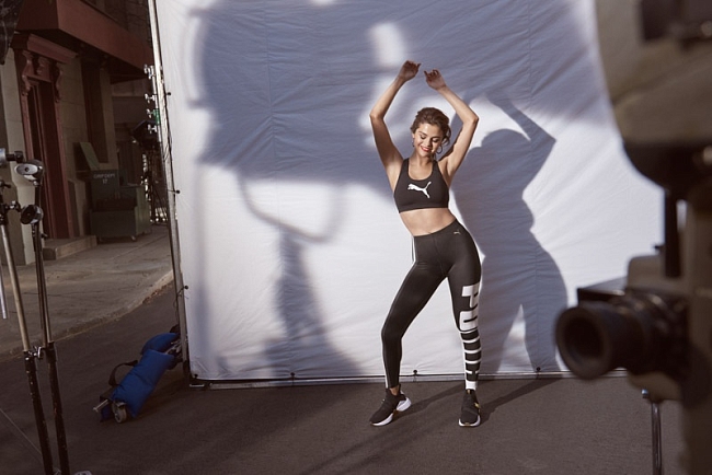 Wonderwoman: Селена Гомес в новой рекламной кампании Puma фото фото № 1