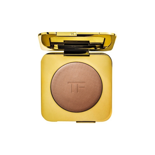 повод повторить: 5 лучших бьюти-образов недели фото № 15 Бронзер The Ultimate Bronzer, оттенок Terra от Tom Ford, 7 850 руб. фото № 15