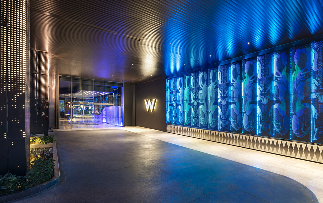 Travel-дайджест: переосмысленный велнес на курорте Velassaru Maldives, открытие The Standard в Паттайе и новые бранчи в Banyan Tree Dubai фото № 17