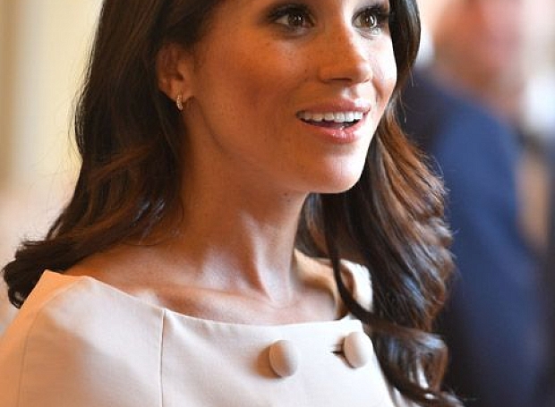 Герцогиня носит Prada: новый стильный look Меган Маркл