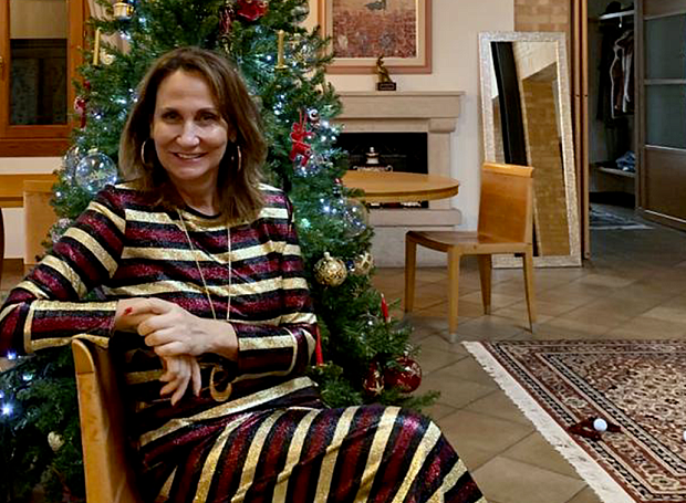 Мануэла Бортоламеолли — о рождественских семейных традициях, мастхэвах сезона и планах на 2023 год