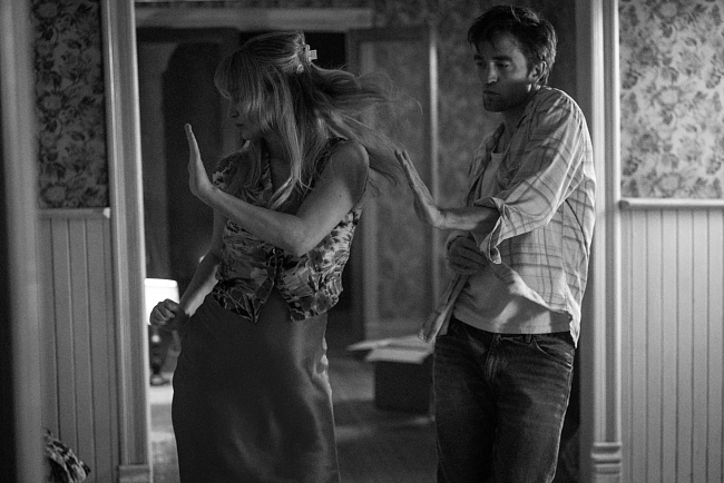 Дженнифер Лоуренс и Роберт Паттинсон — о фильме «Умри, моя любовь», химии в кадре и родительстве фото № 4