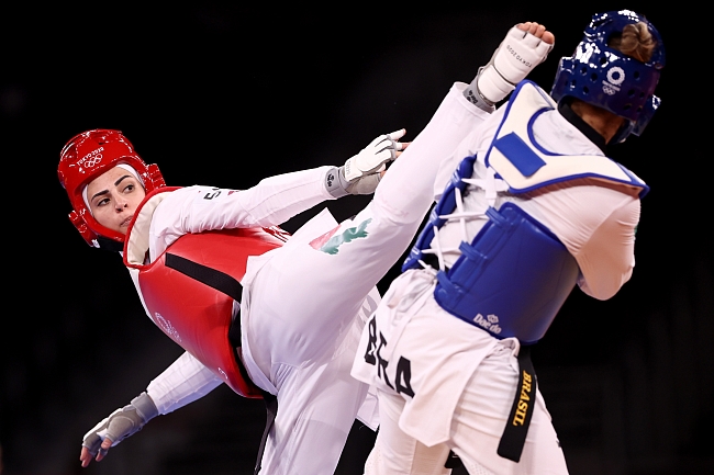 Иорданская спортсменка по тхэквондо Джульяана Аль-Садек на Олимпийских играх-2020 (2021) в Токио фото № 1