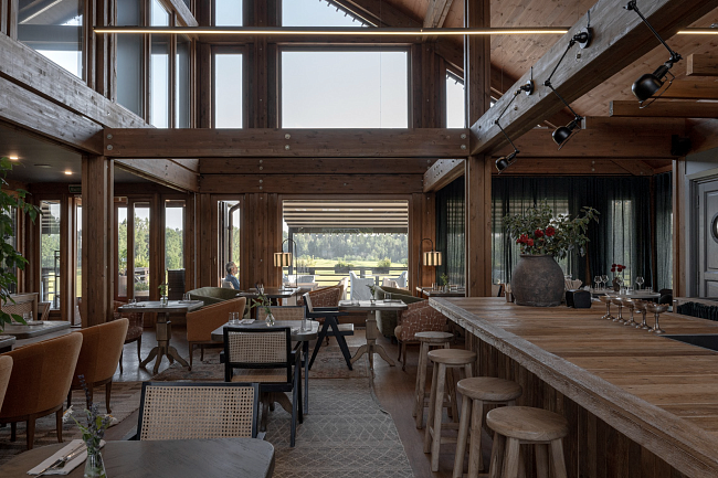 Travel-дайджест: открытие Forest Hills, праздничный проект Portrait Milano и новые фирменные резиденции InterContinental Phuket Resort фото № 1