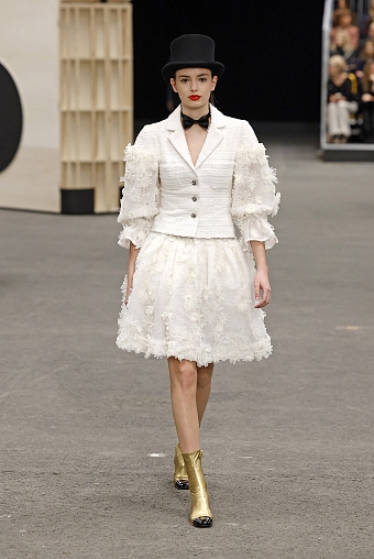 Chanel Couture весна-лето 2023 фото № 7