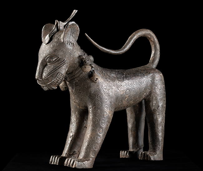 Ритуальный сосуд в виде леопарда. Бронза фото № 14