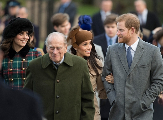«Он уже готовится вернуться домой»: принц Гарри приедет на похороны принца Филиппа без Меган Маркл