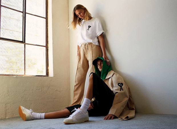 Fashion-дайджест: Ромео Бекхэм и его девушка в кампании Puma x AMI, сияющая капсула Dior Or и другие новости