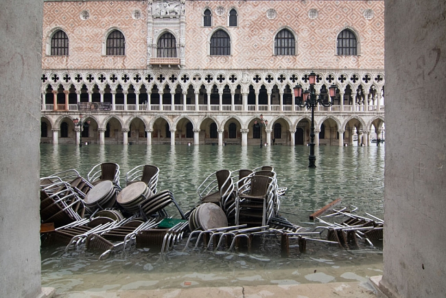 Выше воды: как Венеция пережила самое сильное наводнение за прошедшие полвека фото № 2