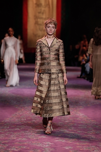 «Что если бы женщины правили миром»: коллекция Christian Dior Haute Couture весна-лето 2020 фото № 8
