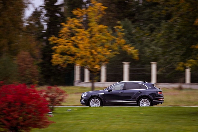 Bentley Bentayga V8 фото № 5