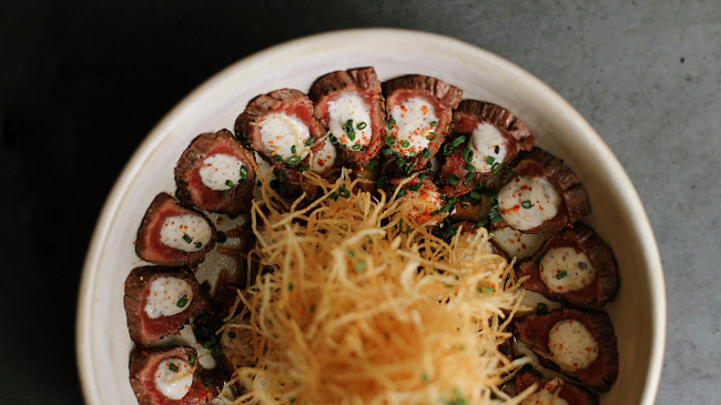 Гастро-неделя: открытие BUS hand roll bar, KofftaXBoza x Krivokolenny9s3 и обновление барной карты в Bijou фото № 7