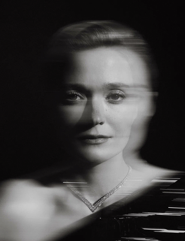 Топ, David Koma (ЦУМ); колье Classic, золото, бриллианты, Mercury фото № 8