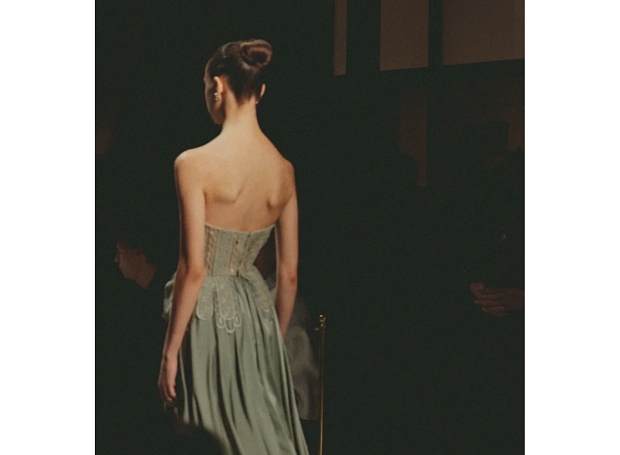 Скульптуры, контрасты и атлантический бриз: 5 показов Московской недели моды